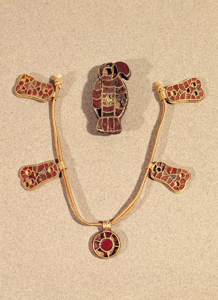 Broche em forma de águia e colar, do século IV ao VI (esmalte dourado e cloisonne) de Merovingian