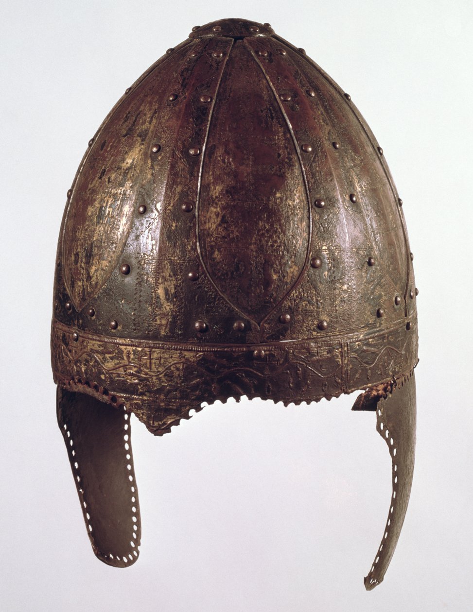 Capacete, de Vezeronce (cobre e ferro) de Merovingian