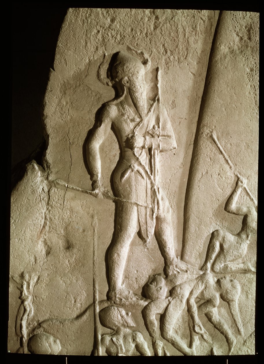 Estela da Vitória de Naram-Sin (2225-2185 aC) Rei de Acádia sobre o Lullubi, período acadiano, c.2230 (arenito rosa) (detalhe) de Mesopotamian