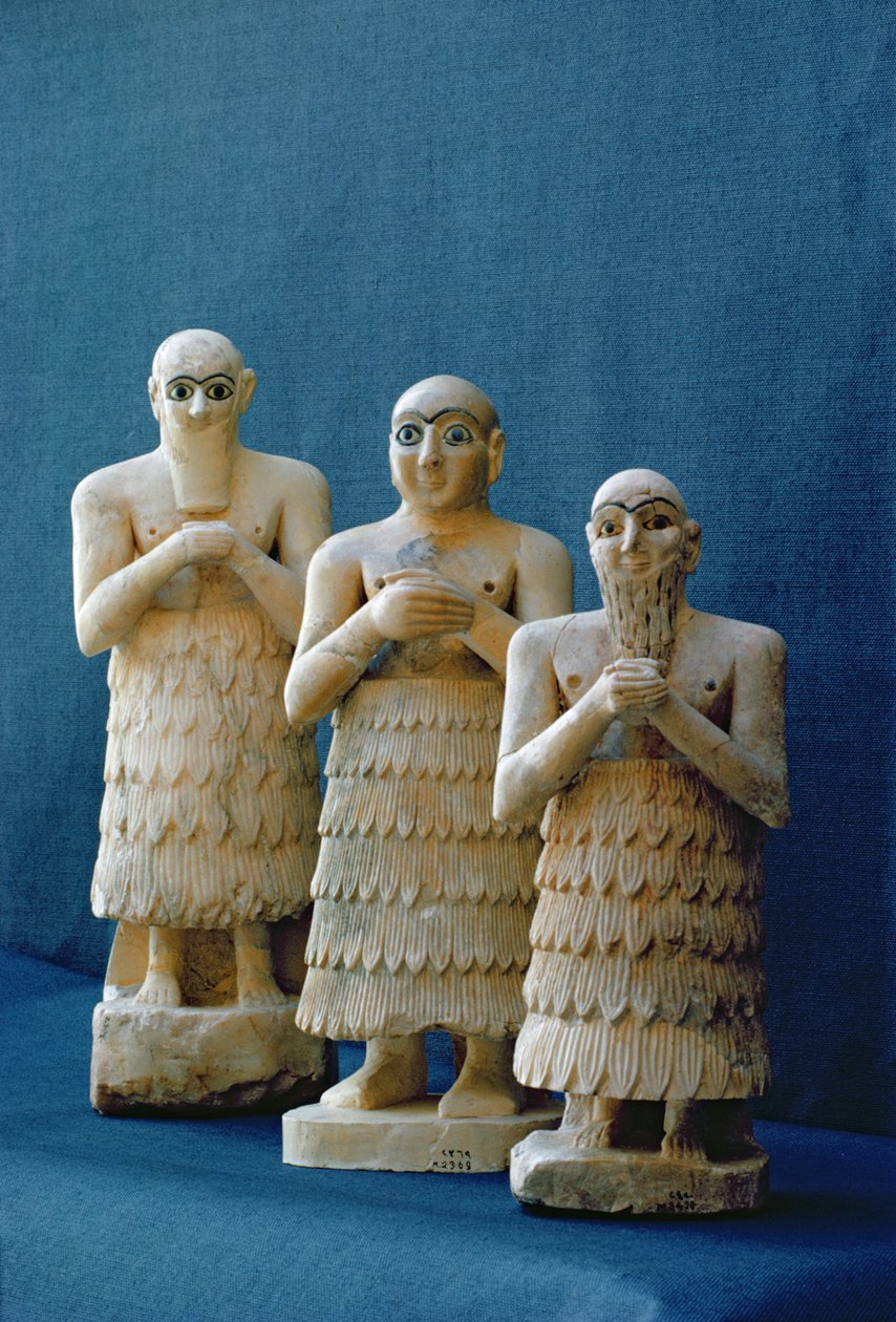 Figuras votivas desenterradas em Nippur, Iraque, c.2800 aC (alabastro e ouro) de Mesopotamian
