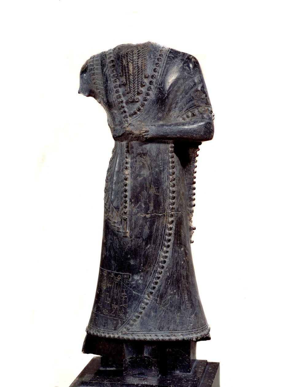 Mesopotâmia: estatueta acéfala em esteatita de Idi-Ilum, governador de Mari, dediée à deusa Ishtar. 1800 AC aprox. Sol 0,41 m Paris, Musee du Louvre de Mesopotamian