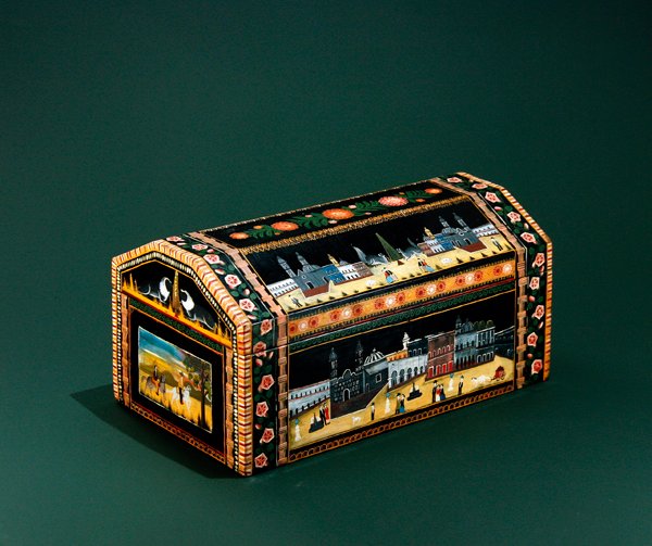 Peito (madeira lacada e pintada) (ver 394891 para detalhes) de Mexican School