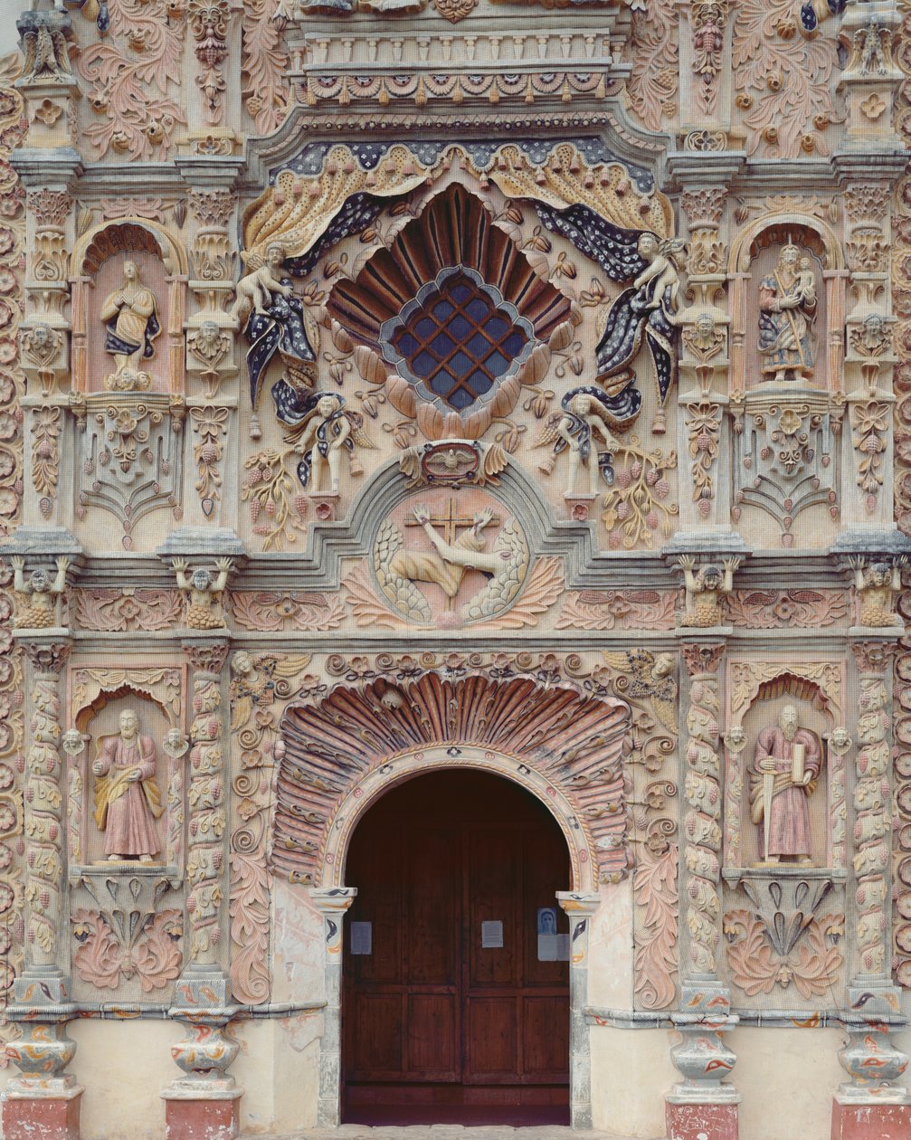 Fachada da Igreja da Missão Franciscana de São Francisco, 1754-62 de Mexican School