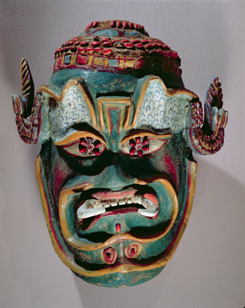 Máscara ritual de Santiago usada na dança mexicana dos mouros e dos cristãos (madeira pintada) de Mexican School