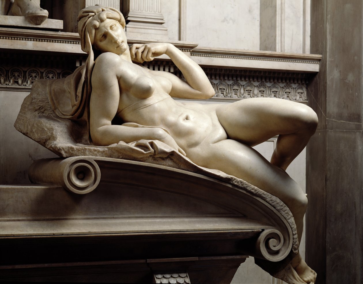 O túmulo de Lorenzo de Medici 1449-92 detalhe do amanhecer, mármore 1520-24 de Michelangelo Buonarroti