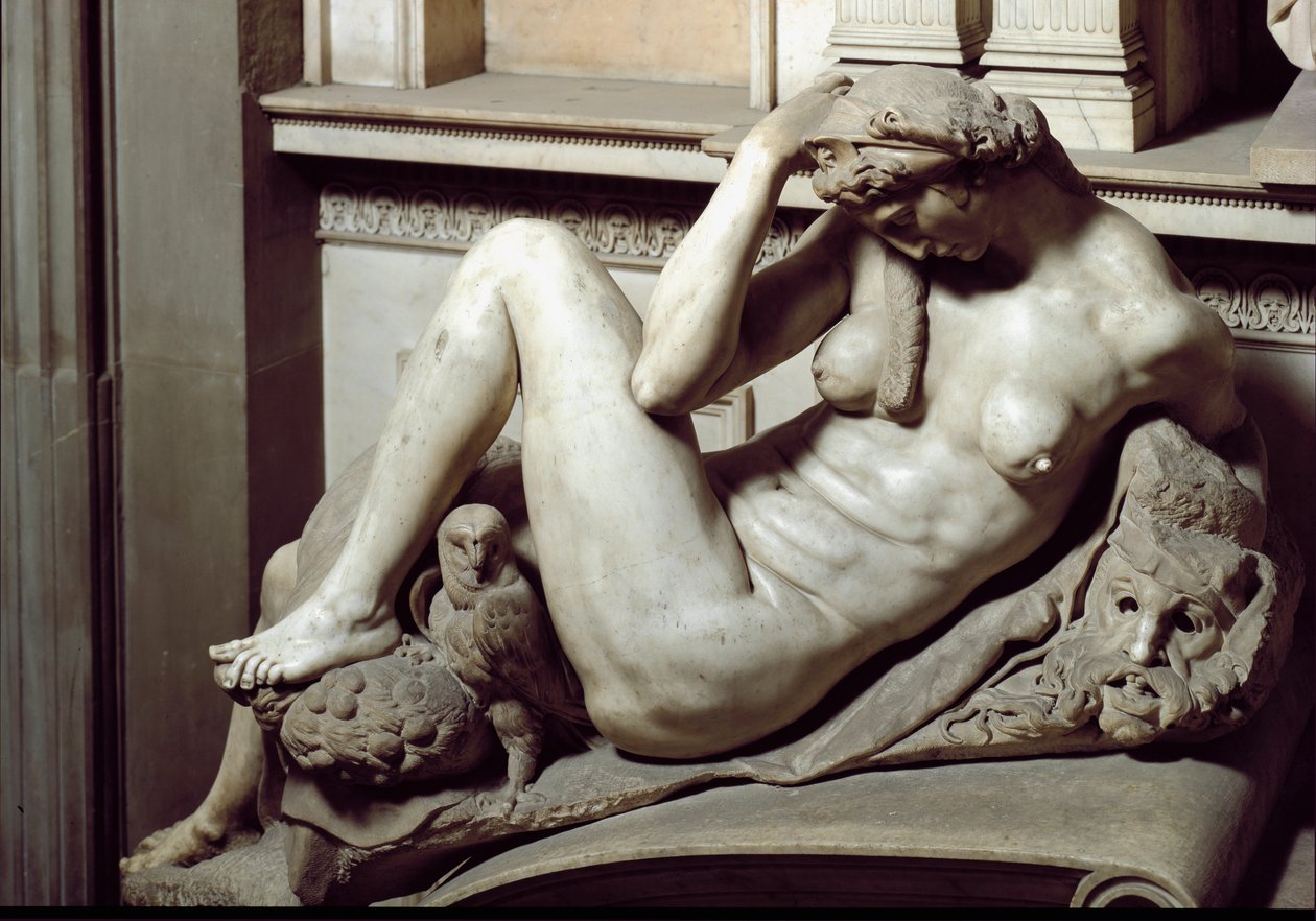 Alegoria da noite. Mausoléu de Giuliano de Medici. Escultura em mármore. de Michelangelo Buonarroti
