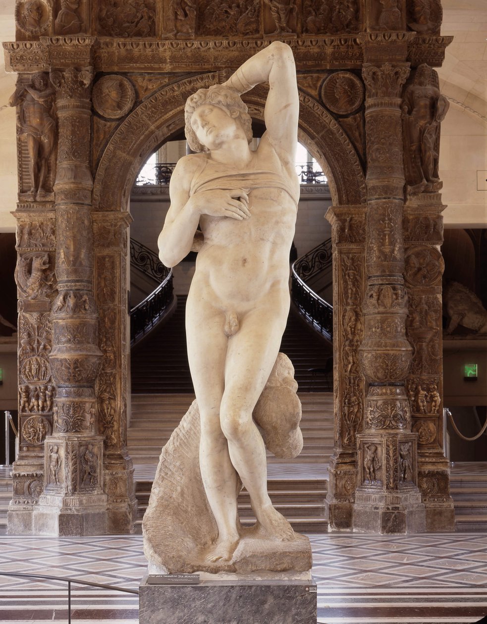 Captive, conhecido como The Dying Slave de Michelangelo Buonarroti