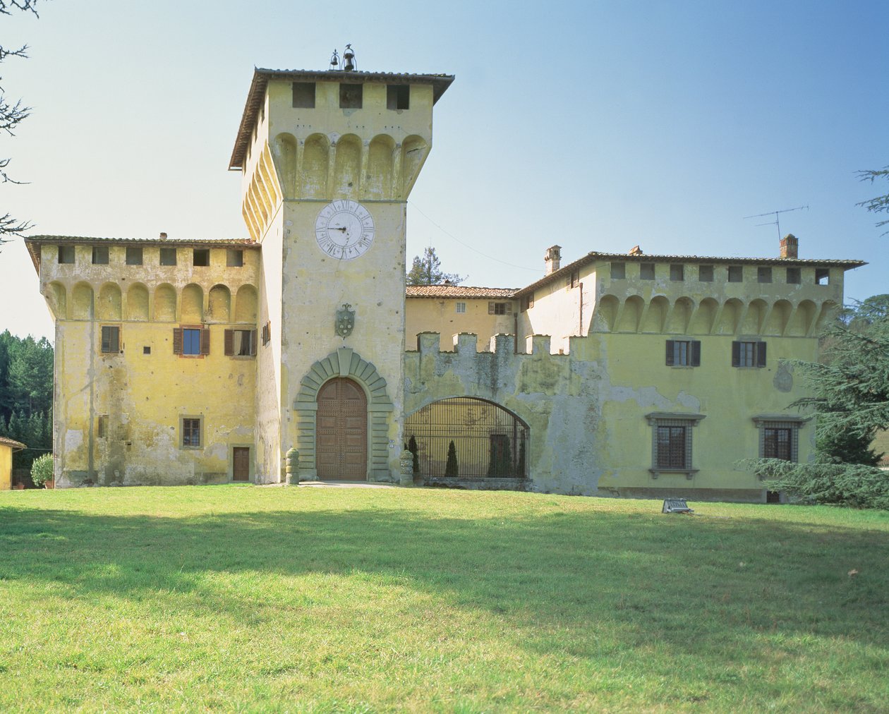 Villa Medicea Cafaggiolo, projetado para Cosimo, o Velho (1389-1464) (ver também 60455) de Michelozzo di Bartolommeo