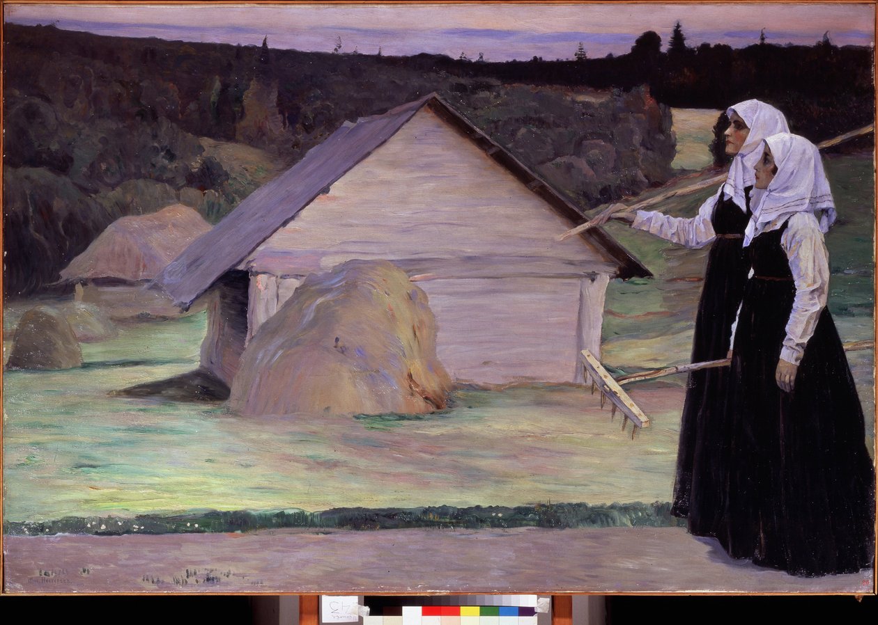 Ete (Verão). Duas mulheres, carregando os seus ancinhos, à noite, depois de trabalharem nos campos, passeiam pelos palheiros e cabanas de madeira. Pintura de Mikhail Vasilyevich Nesterov (1862-1942), óleo sobre tela de Mikhail Vasilievich Nesterov