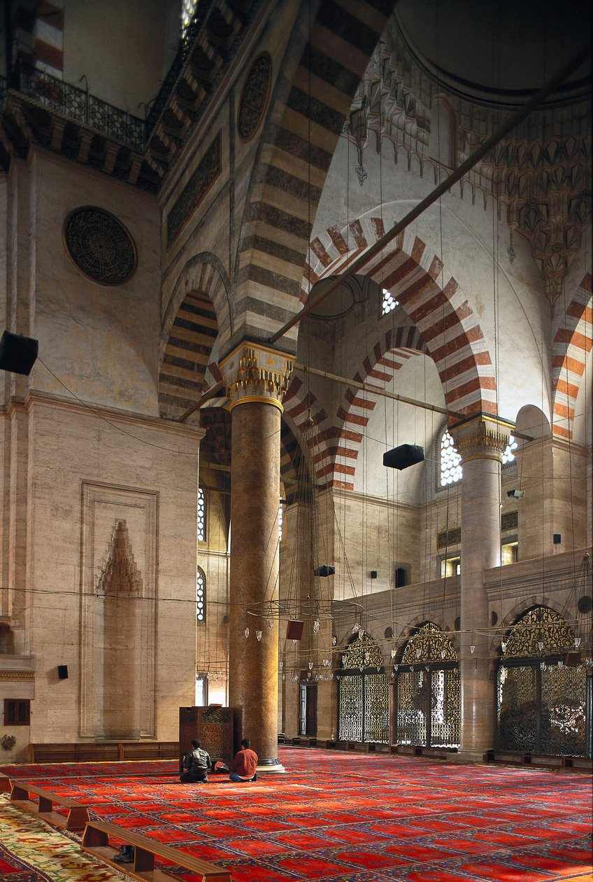 Interior da Mesquita Suleymaniye de Mimar Sinan