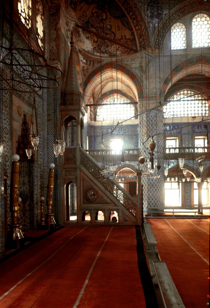 Vista interior da Mosquita Rustem Pacha (1560-1564) de Mimar Sinan