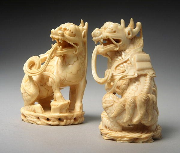 Par de Qilin Esculpido (ver também 272189) de Ming Dynasty Chinese School