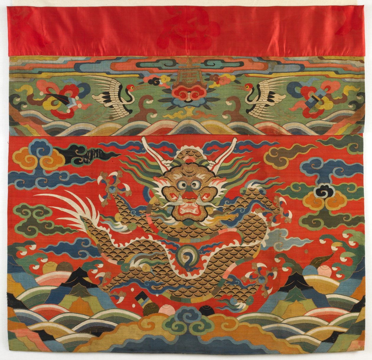 Frontal de altar, início do século XVII (seda em tecido de tapeçaria) de Ming Dynasty Chinese School
