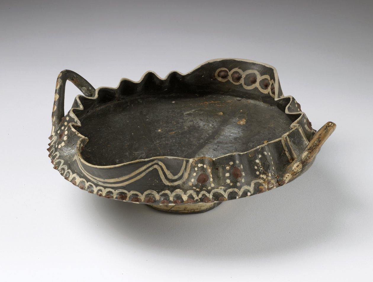 Taça com Borda Ondulada, Knossos, período Minoico Médio, c.1800 aC (louça de barro pintada) de Minoan