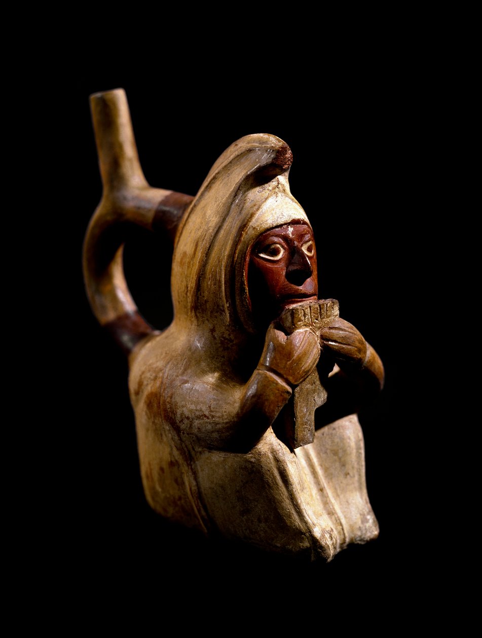 Arte pré-colombiana, civilização mochica (feia, Mochica): vaso antropomórfico representando um flautista de pan. 200 AC-700 DC. Goteborg, Museu Etnográfico - Arte Pré-colombiana, cultura Moche (200 - 700 d.C.): vaso antropomórfico representando uma flauta  de Moche Moche