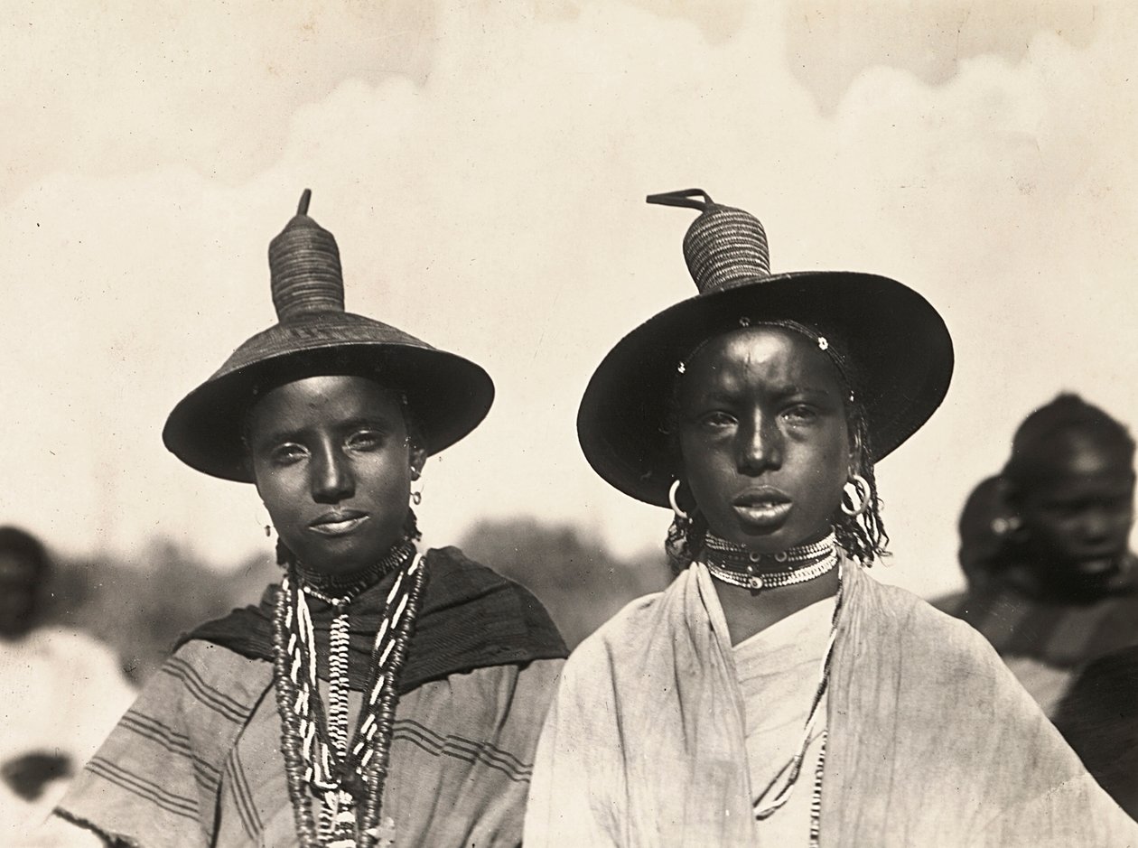 Construir um império na era fascista: A elegância abissiniana, 09/05/1936 (foto a p/b) de Modestino Baldinetti
