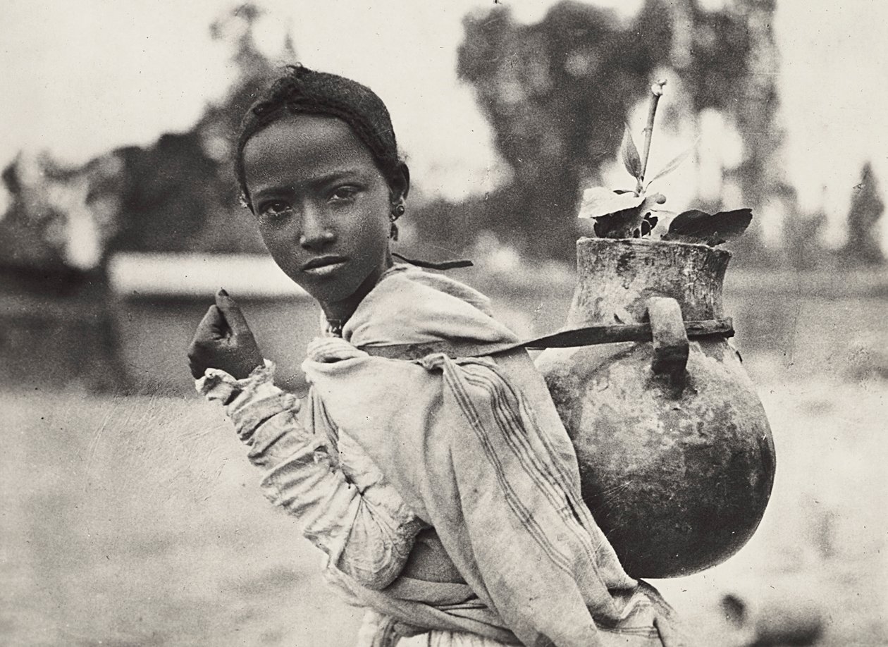Construir um império na era fascista: Menina abissínia, 09/05/1936 (foto a p/b) de Modestino Baldinetti