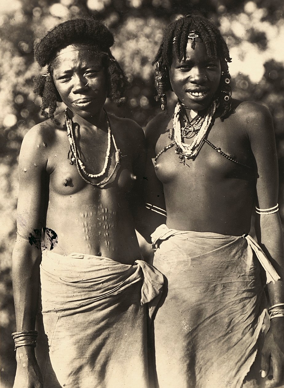 Construindo um Império na era fascista: meninas de Cunama, 09051936 de Modestino Baldinetti
