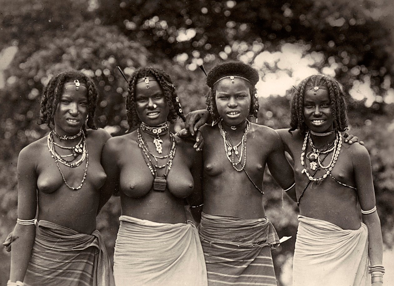 Construindo um Império na era fascista: meninas Cunaman, 09051936 de Modestino Baldinetti