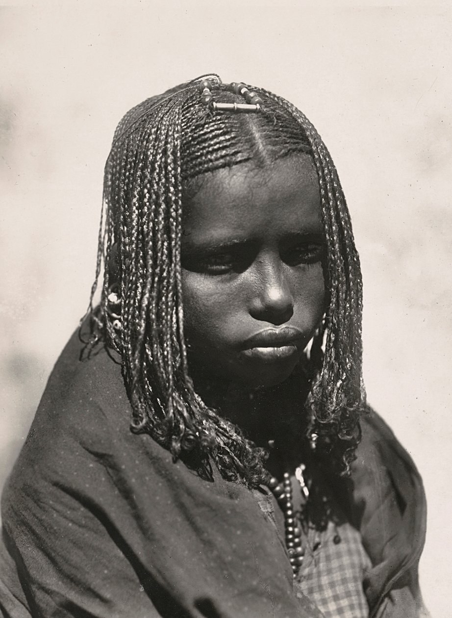 Construindo um Império na Era Fascista: uma menina Cunama, 09/05/1936 (foto a p/b) de Modestino Baldinetti