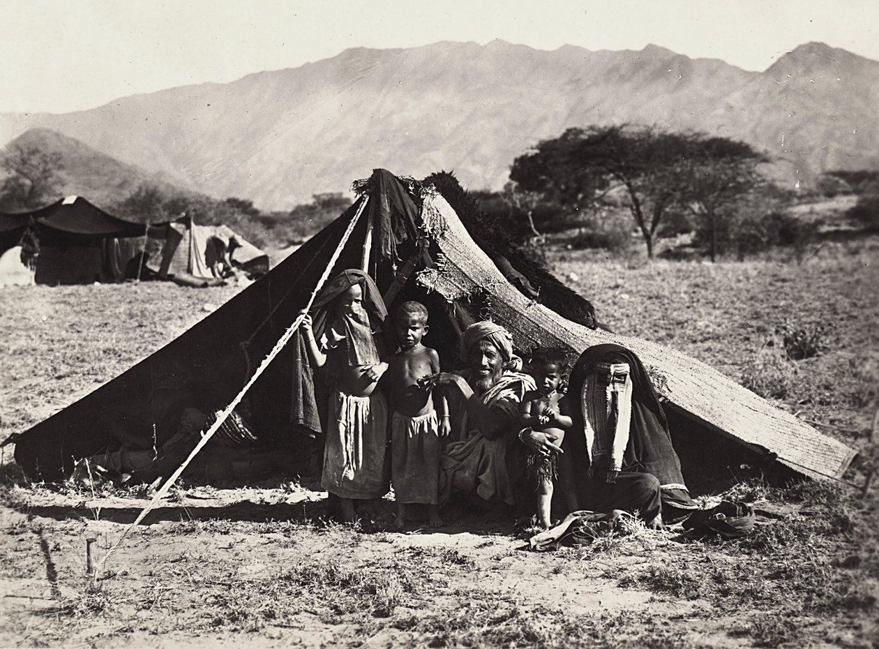 Construindo um Império na era fascista: uma família Rasciaida, 09/05/1936 (foto a p/b) de Modestino Baldinetti