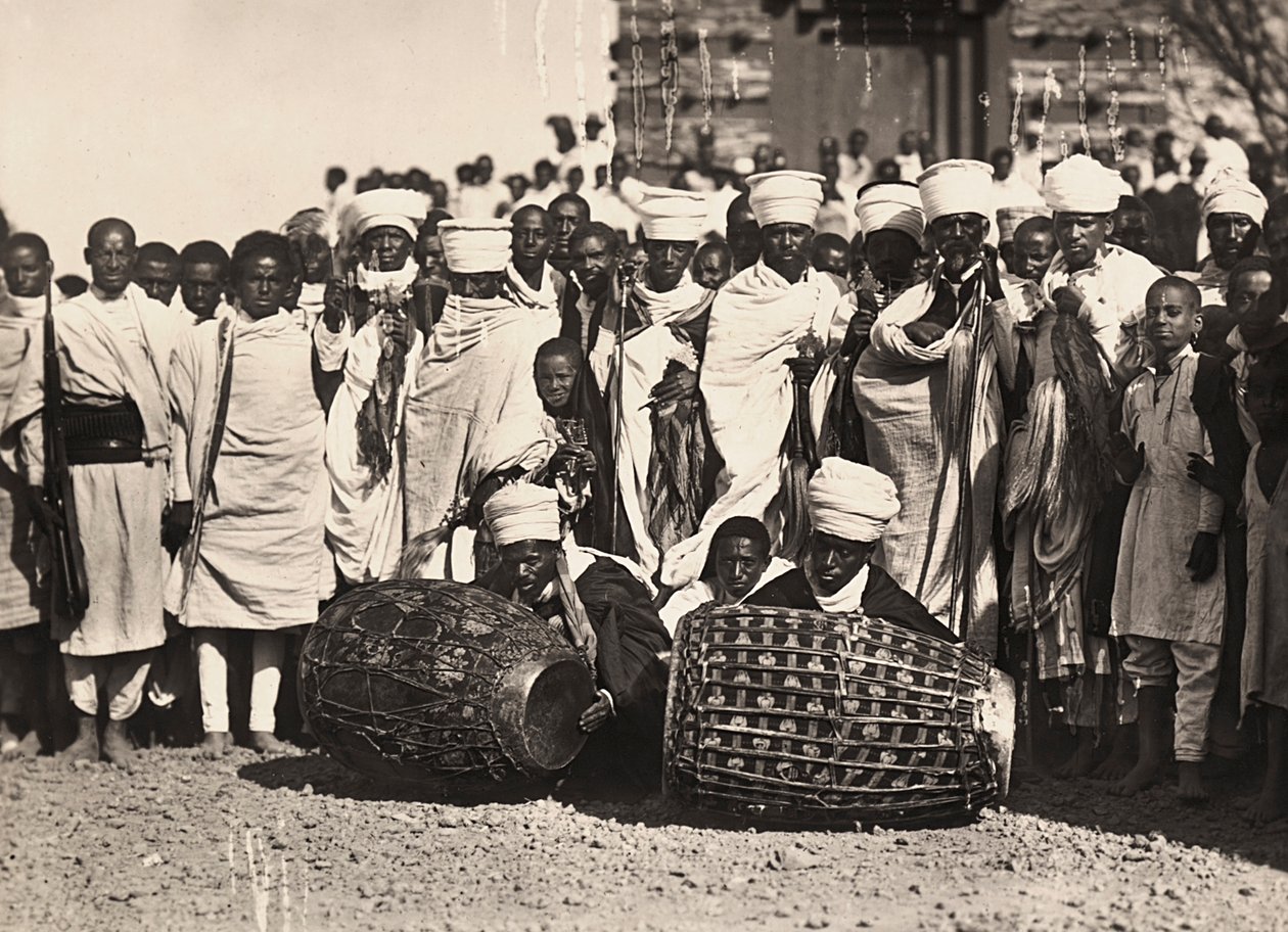 Construindo um Império na era fascista: o festival de Mascal, 09/05/1936 (foto a p/b) de Modestino Baldinetti