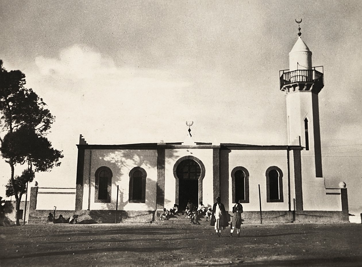Construir um império na era fascista: a mesquita de Asmara, 09/05/1936 (foto a p/b) de Modestino Baldinetti