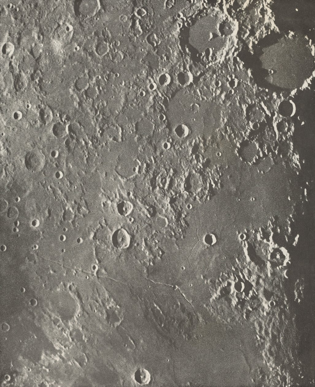 Fotografia Lunaire Albategnius - Triesnecker - Manilius,1903 (foto) de Moritz & Puiseux Pierre Henri (1855-1928) Loewy