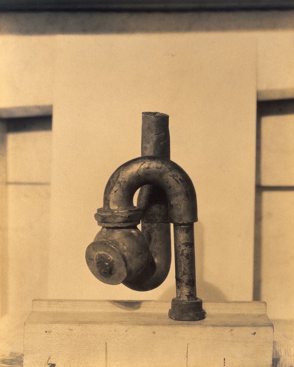 Deus, 1917 (fotografia de prata de gelatina tonificada) de Morton Livingston Schamberg