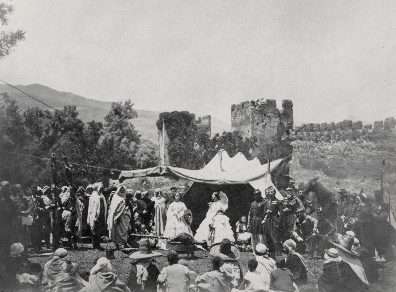 A Imperatriz Eugenie (1826-1920) viajando na Argélia, em junho de 1865 (foto bw) de Moulins