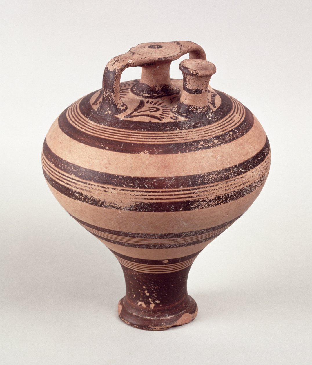 Jarra de Estribo, c.1500-1200 aC (louça de barro pintada) de Mycenaean