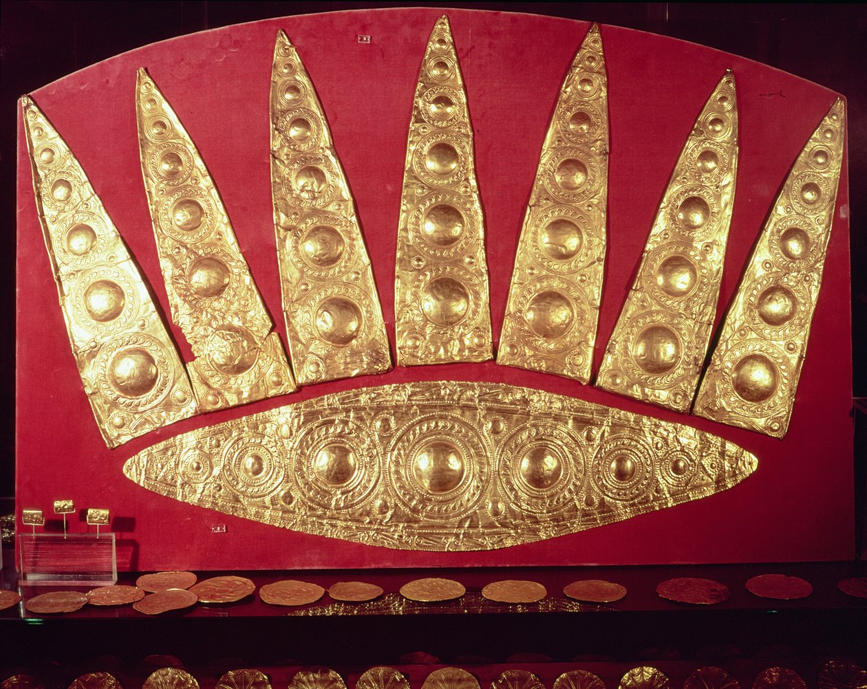 Tiara da Sepultura III, Círculo Sepultura A, Micenas, Século XVI aC (ouro) de Mycenaean