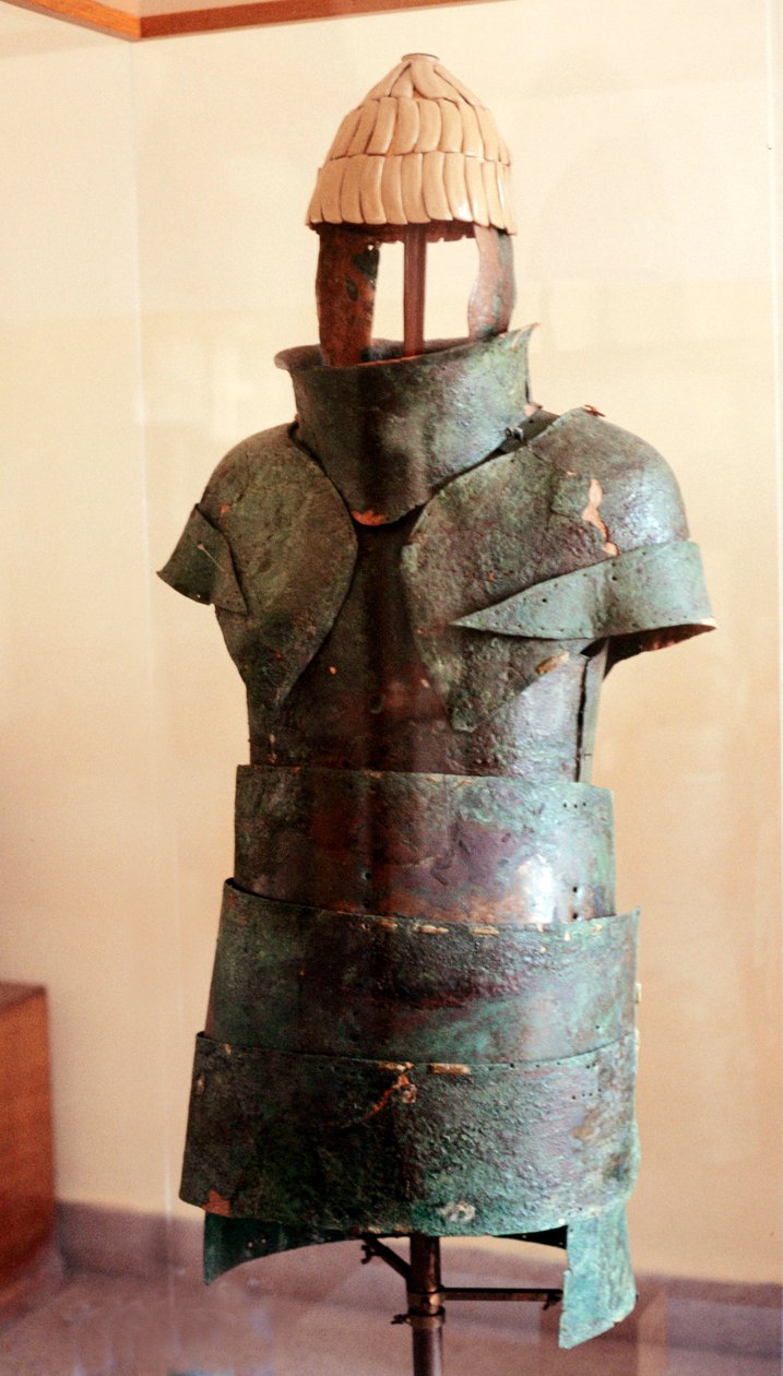 Capacete de Presa de Cuirass e Javali (bronze e presa) de Mycenaean