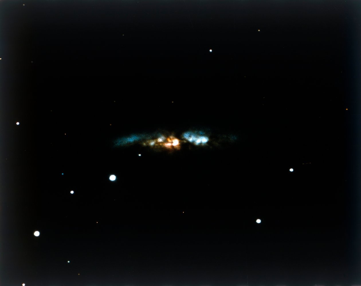 Galáxia do charuto na Ursa Maior. de NASA Images