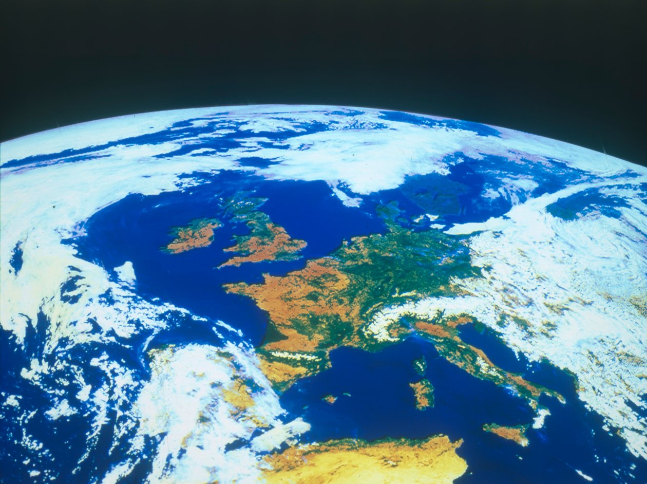 Terra vista do espaço - Europa vista de um satélite, década de 1980. de NASA Images