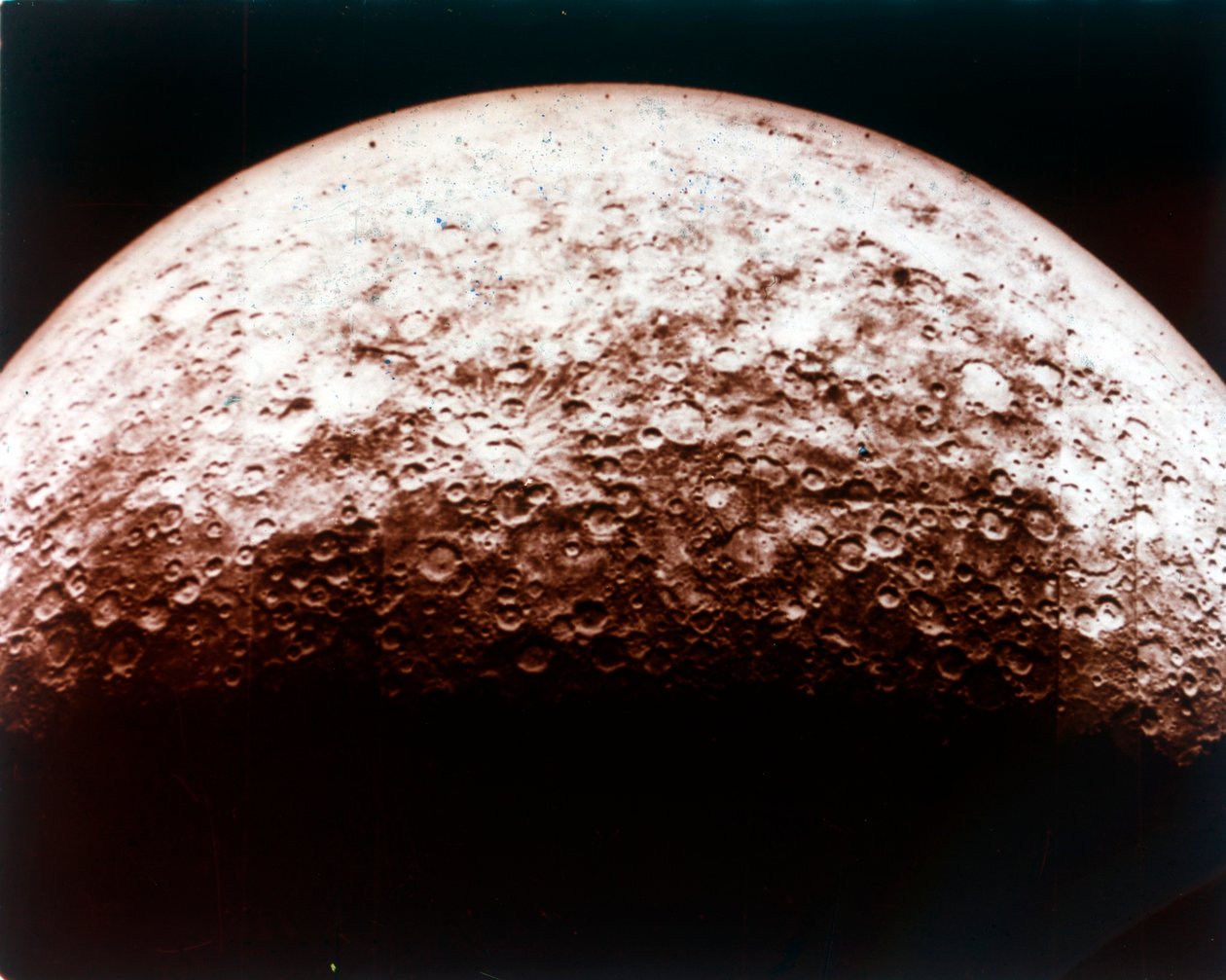 Superfície do planeta Mercúrio. de NASA Images
