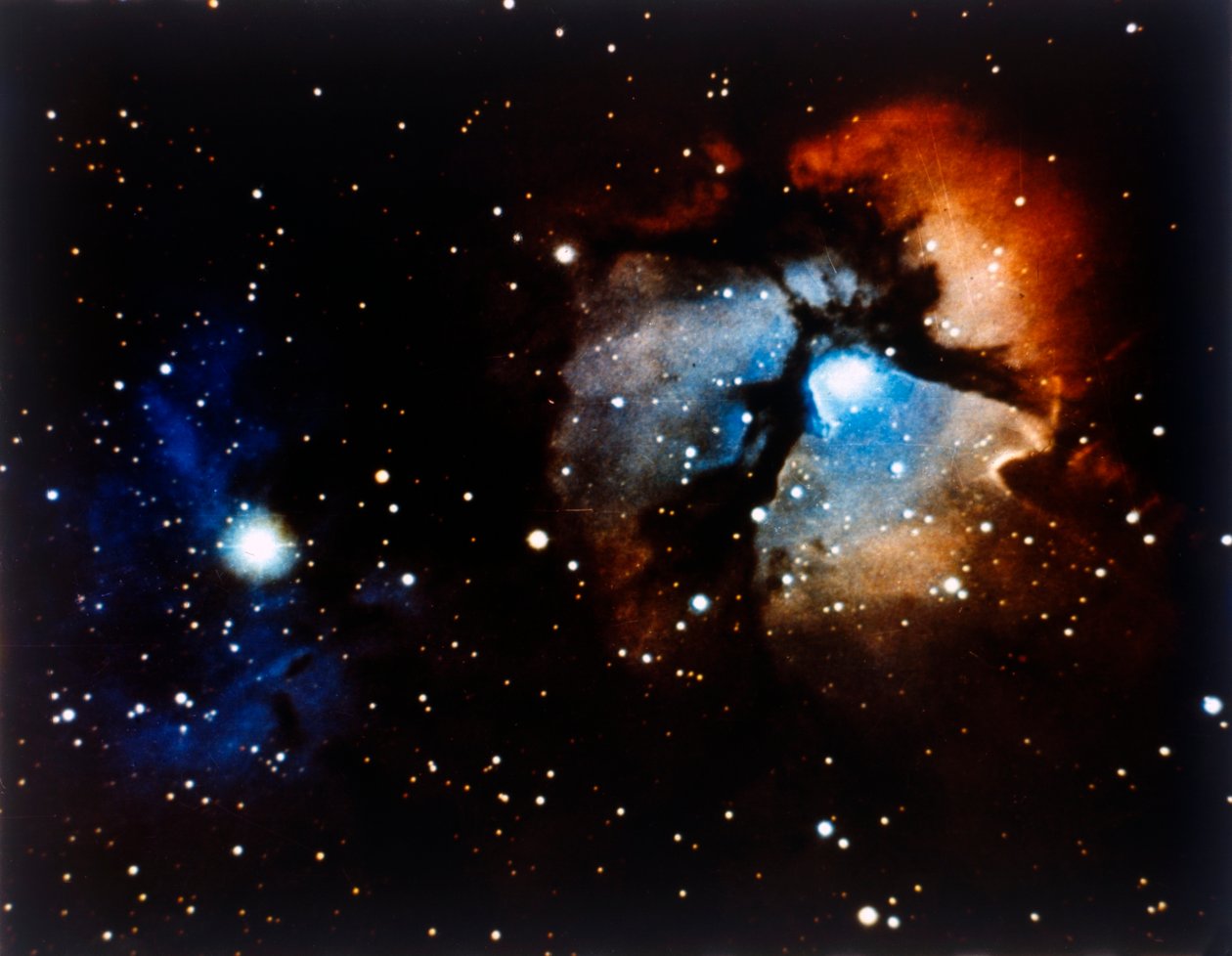 Nebulosa Trifid na constelação de Sagitário. de NASA Images