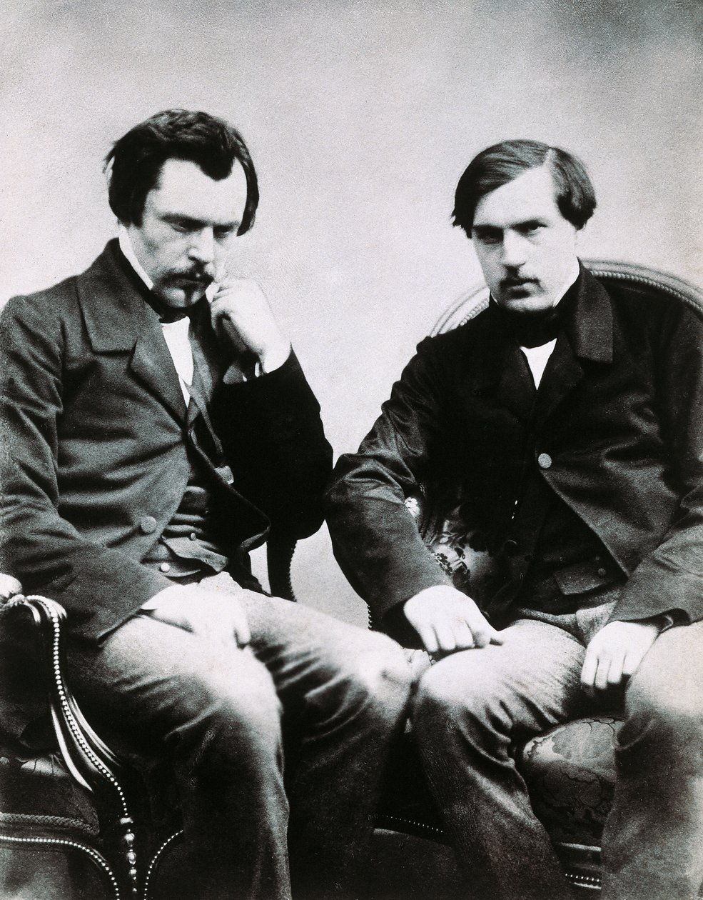 Os irmãos Edmond de Goncourt (1822-1896) e Jules Huot de Goncourt (1830-1870), escritores franceses, Foto de Felix Nadar (1820-1910) de Nadar