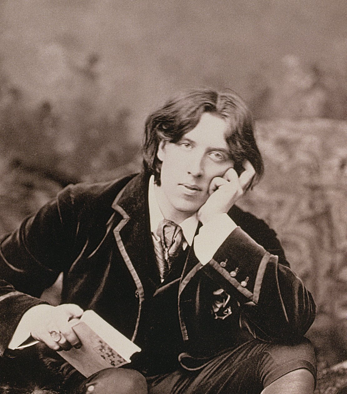 Retrato de Oscar Wilde 1854-1900, detalhe da foto de 1882 bw de 87436 de Napoleon Sarony