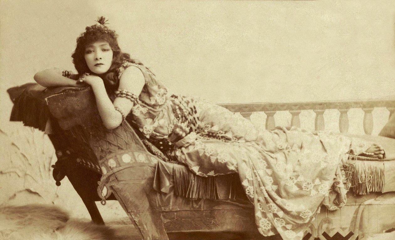 Retrato de Sarah Bernhardt como Cleópatra, 1891 de Napoleon Sarony