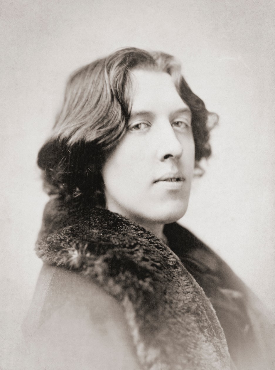 Oscar Wilde, início da década de 1880 (foto a p/b) de Napoleon Sarony