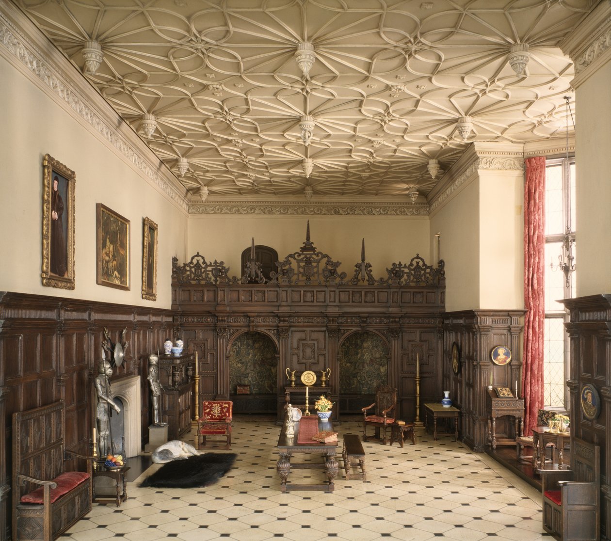 E-1: Grande Sala Inglesa do Período Tudor Tardio, 1550-1603 de Narcissa Niblack Thorne