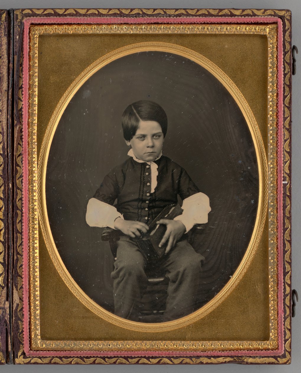 Retrato sem título de um menino sentado, 1853. de Nelson