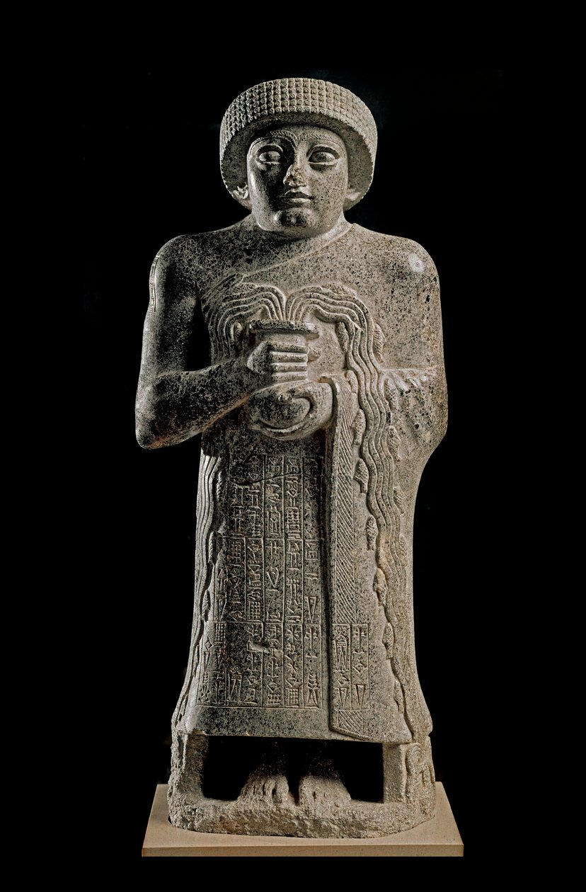 Arte Suméria: Detalhe da Estátua de Gudea, Príncipe de Lagash conhecido como "com o vaso jorrando" e dedicado à deusa Geshtinanna de Neo Sumerian Neo Sumerian