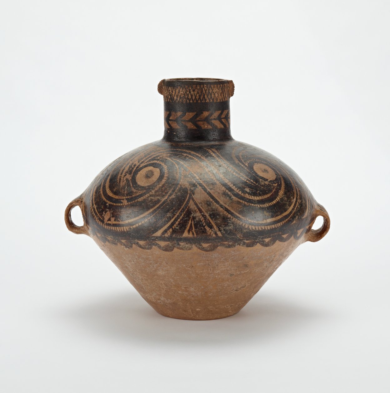 Pote do tipo Banshan (louça de barro com pigmentos de ferro) de Neolithic