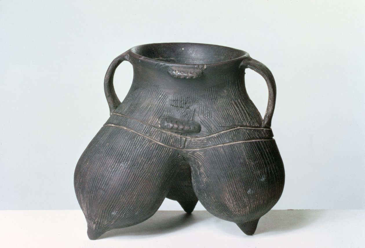 Tripé, cultura Lung-shan, c.2000 aC (louça preta) de Neolithic