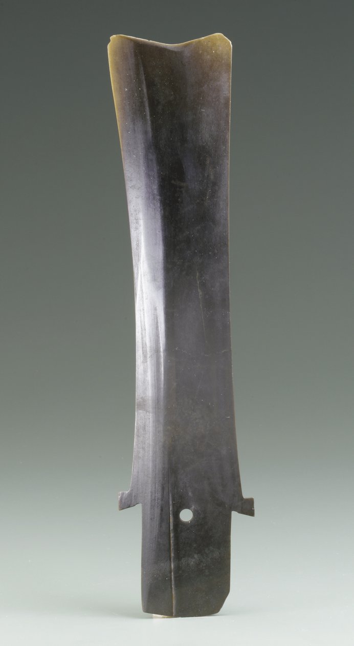Faca de colheita (hu), Cultura Qijia, c.2500-2000 aC (jade) de Neolithic Period Chinese School