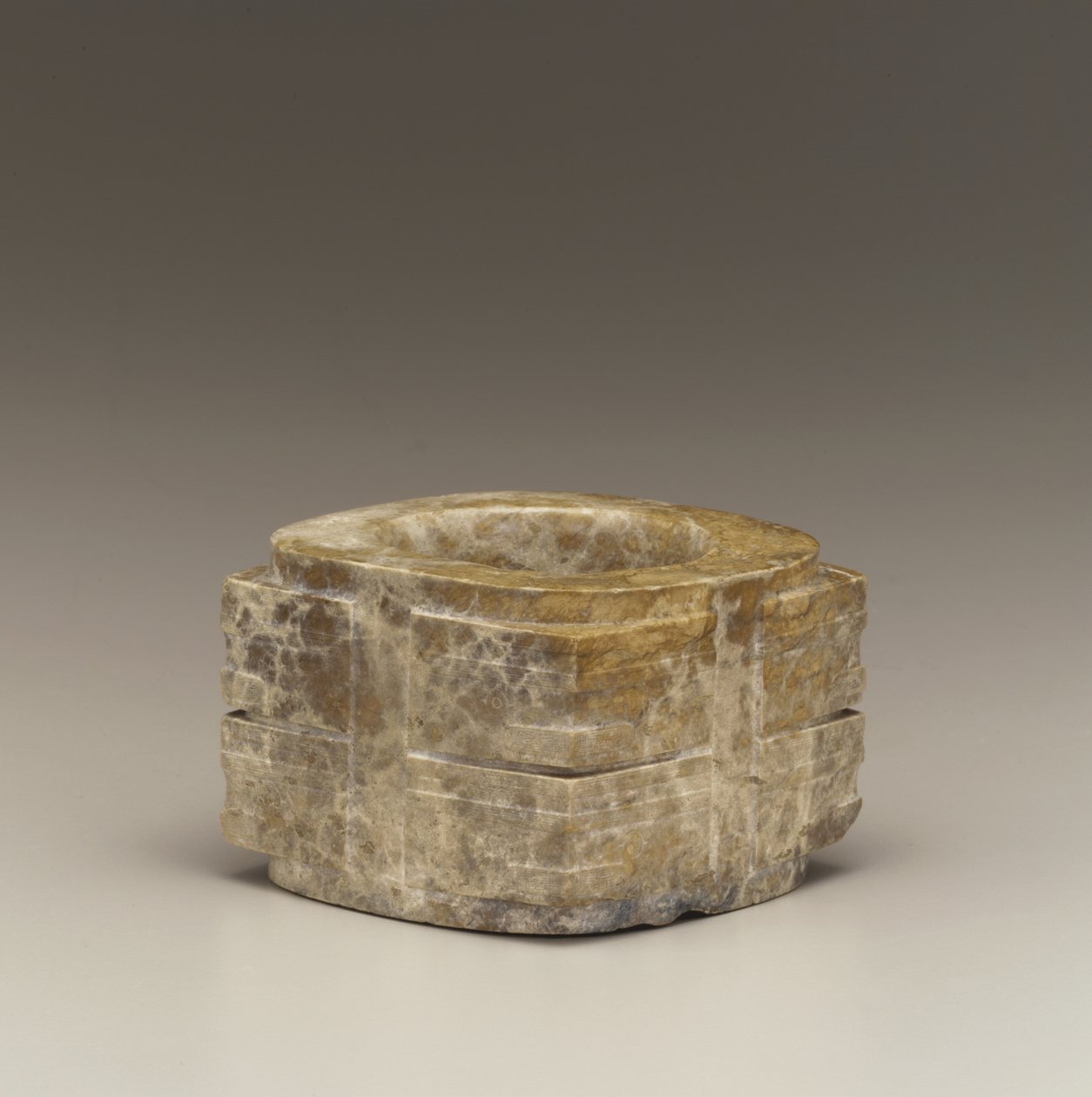 Região do Lago Tai, cultura Liangzhu, 3300-2250 aC (jade) de Neolithic Period Chinese School