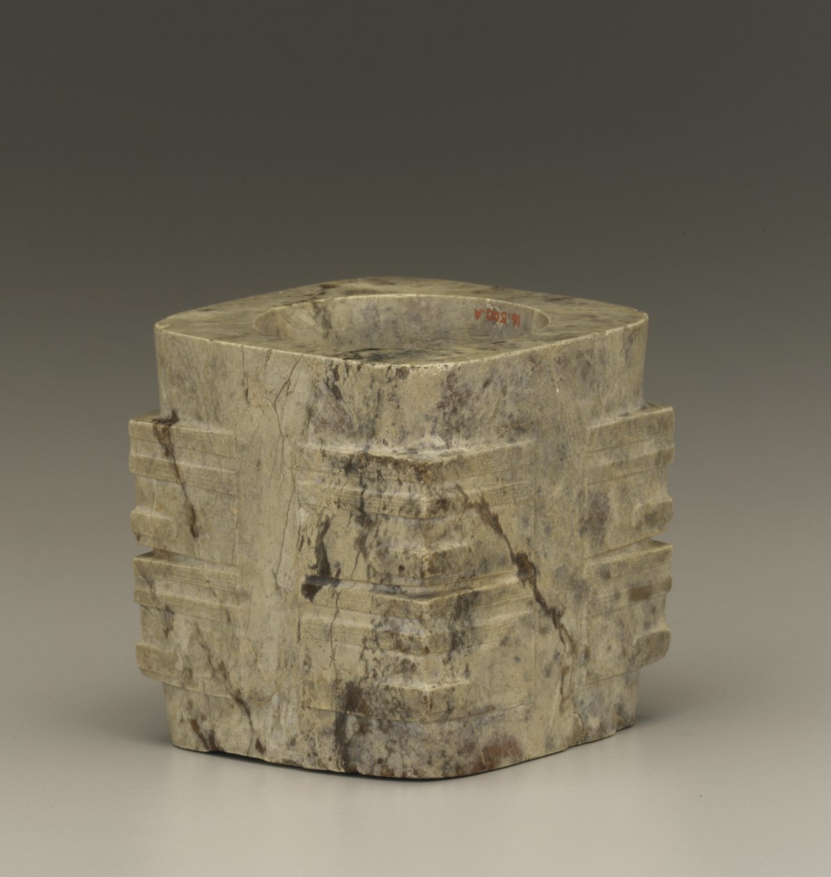 Região do Lago Tai, cultura Liangzhu, 3300-2250 aC (jade) de Neolithic Period Chinese School
