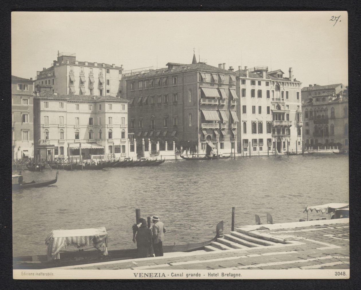 Exterior do Hotel Bretagne em Veneza Veneza - Grande Canal - Hotel Brittany (título no objeto) de Neue Photographische Gesellschaft